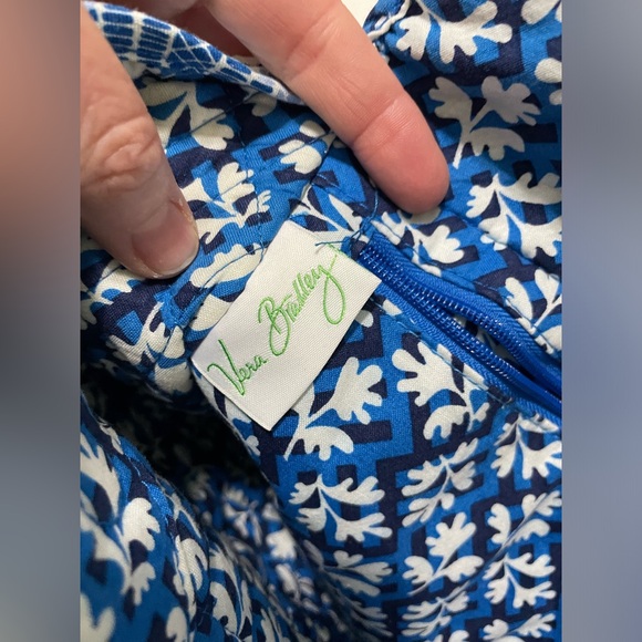 2 Vera Bradley Bags - Picture 14 of 16